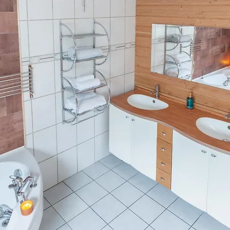 Le Coeur Des Vosges - Jacuzzi Disponible Toute L'annee Cornimont